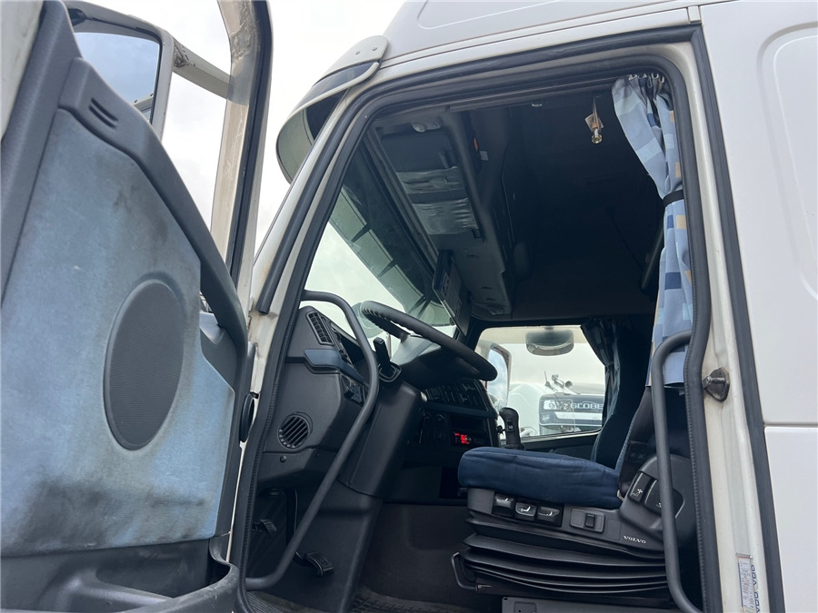 Interieur foto 1: Trekker Volvo FH 480