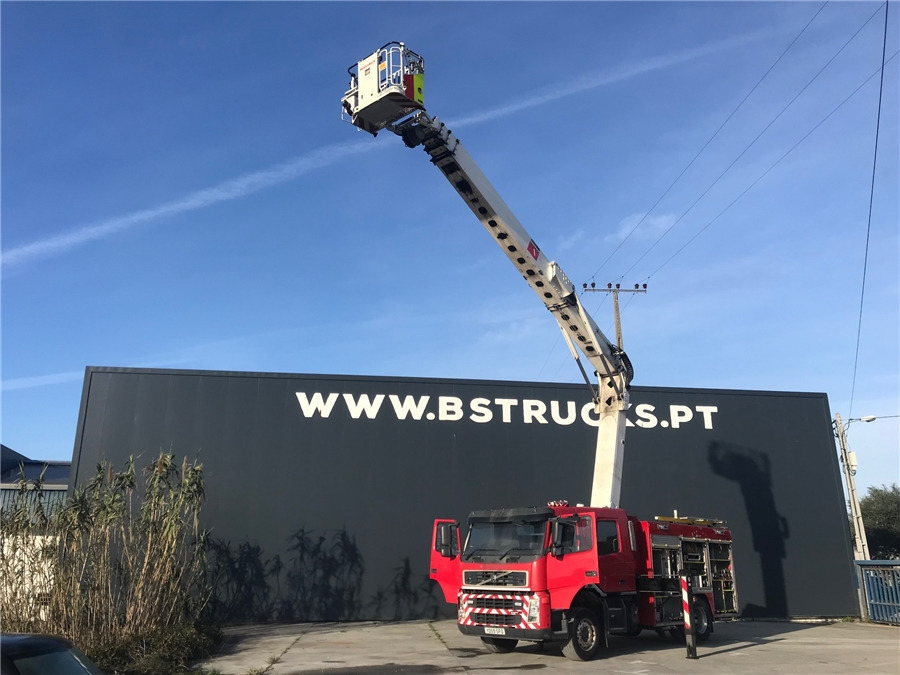 Volvo FM 340 FIRE TRUCK - Brandweerwagen: afbeelding 1 Volvo FM 340 FIRE TRUCK - Brandweerwagen: afbeelding 1