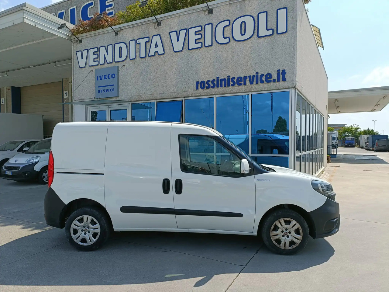 FIAT DOBLO CARGO 1.3 MJT SX - Gesloten bestelwagen: afbeelding 1 FIAT DOBLO CARGO 1.3 MJT SX - Gesloten bestelwagen: afbeelding 1