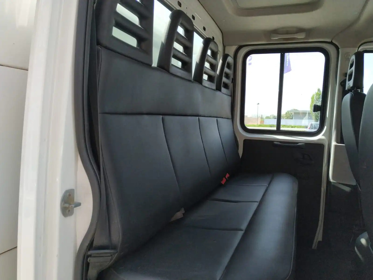 Leasing  IVECO DAILY 35C16 6 POSTI 3000 CC IVECO DAILY 35C16 6 POSTI 3000 CC: afbeelding 15