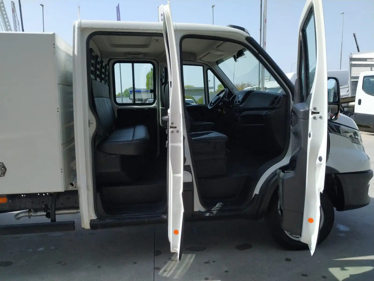Leasing  IVECO DAILY 35C16 6 POSTI 3000 CC IVECO DAILY 35C16 6 POSTI 3000 CC: afbeelding 8