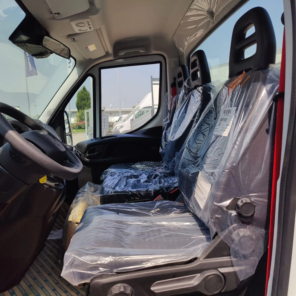IVECO DAILY 35C16 MOD. 2025 RIBALTABILE TRILATERALE - Kipper bestelwagen: afbeelding 2 IVECO DAILY 35C16 MOD. 2025 RIBALTABILE TRILATERALE - Kipper bestelwagen: afbeelding 2