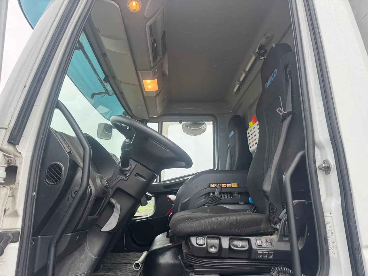 IVECO EUROCARGO 180E32P - Schuifzeilen vrachtwagen: afbeelding 3 IVECO EUROCARGO 180E32P - Schuifzeilen vrachtwagen: afbeelding 3