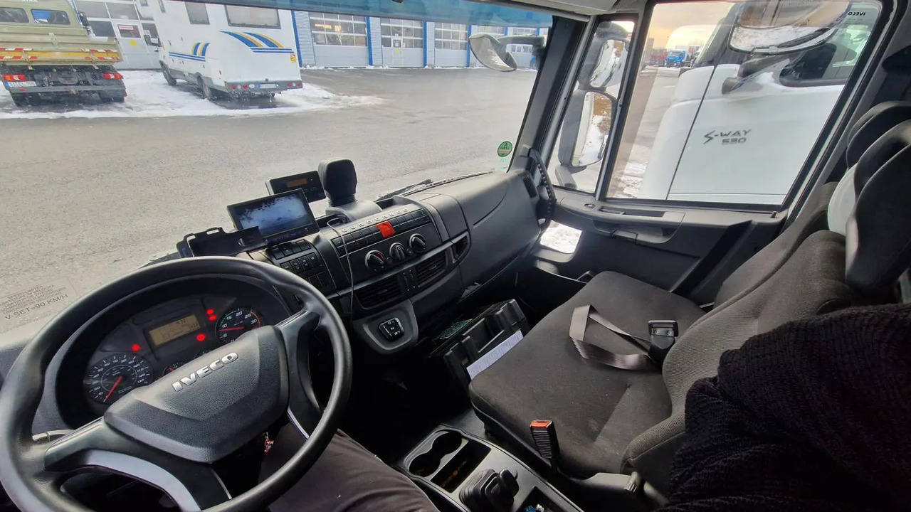 IVECO EUROCARGO 75E19P - Schuifzeilen vrachtwagen: afbeelding 4 IVECO EUROCARGO 75E19P - Schuifzeilen vrachtwagen: afbeelding 4