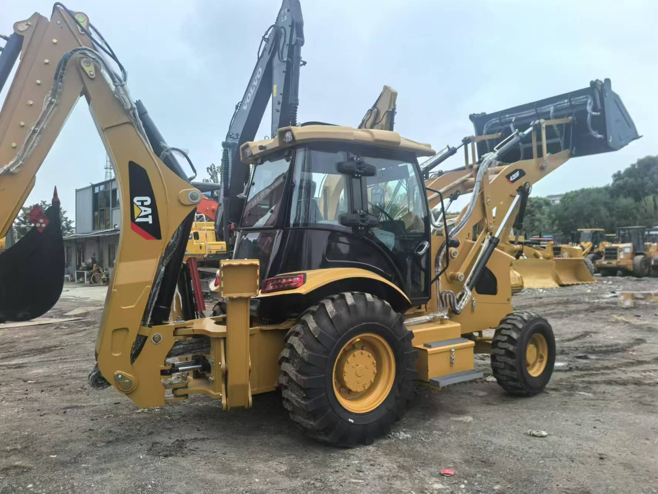 Caterpillar 420F - Graaflaadmachine: afbeelding 1 Caterpillar 420F - Graaflaadmachine: afbeelding 1