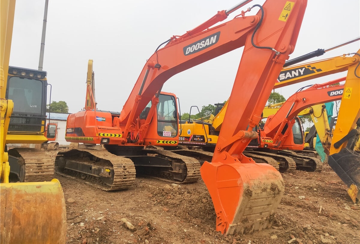 Doosan DH220LC-7 - Rupsgraafmachine: afbeelding 3 Doosan DH220LC-7 - Rupsgraafmachine: afbeelding 3