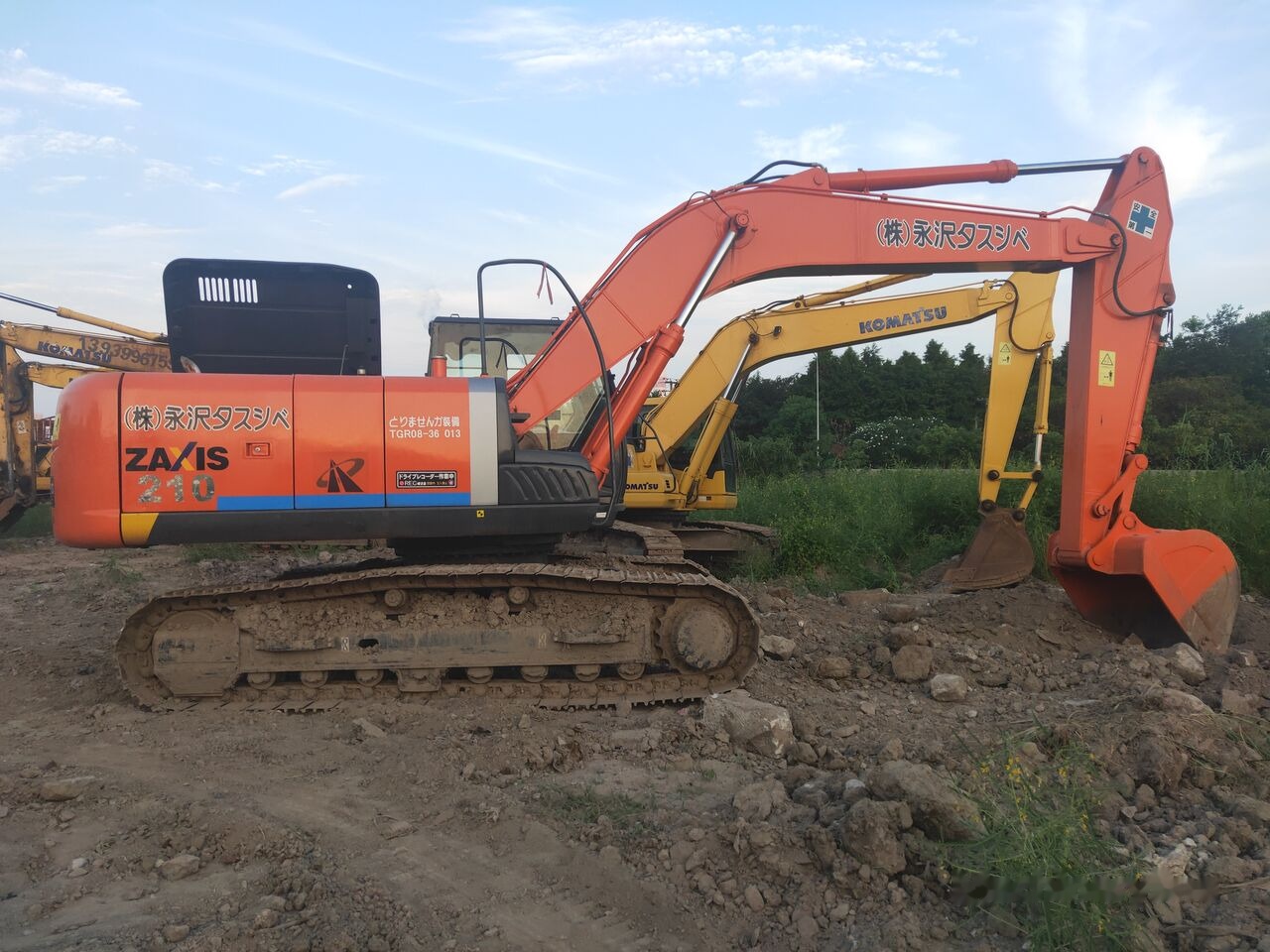 Hitachi ZX210 - Rupsgraafmachine: afbeelding 1 Hitachi ZX210 - Rupsgraafmachine: afbeelding 1