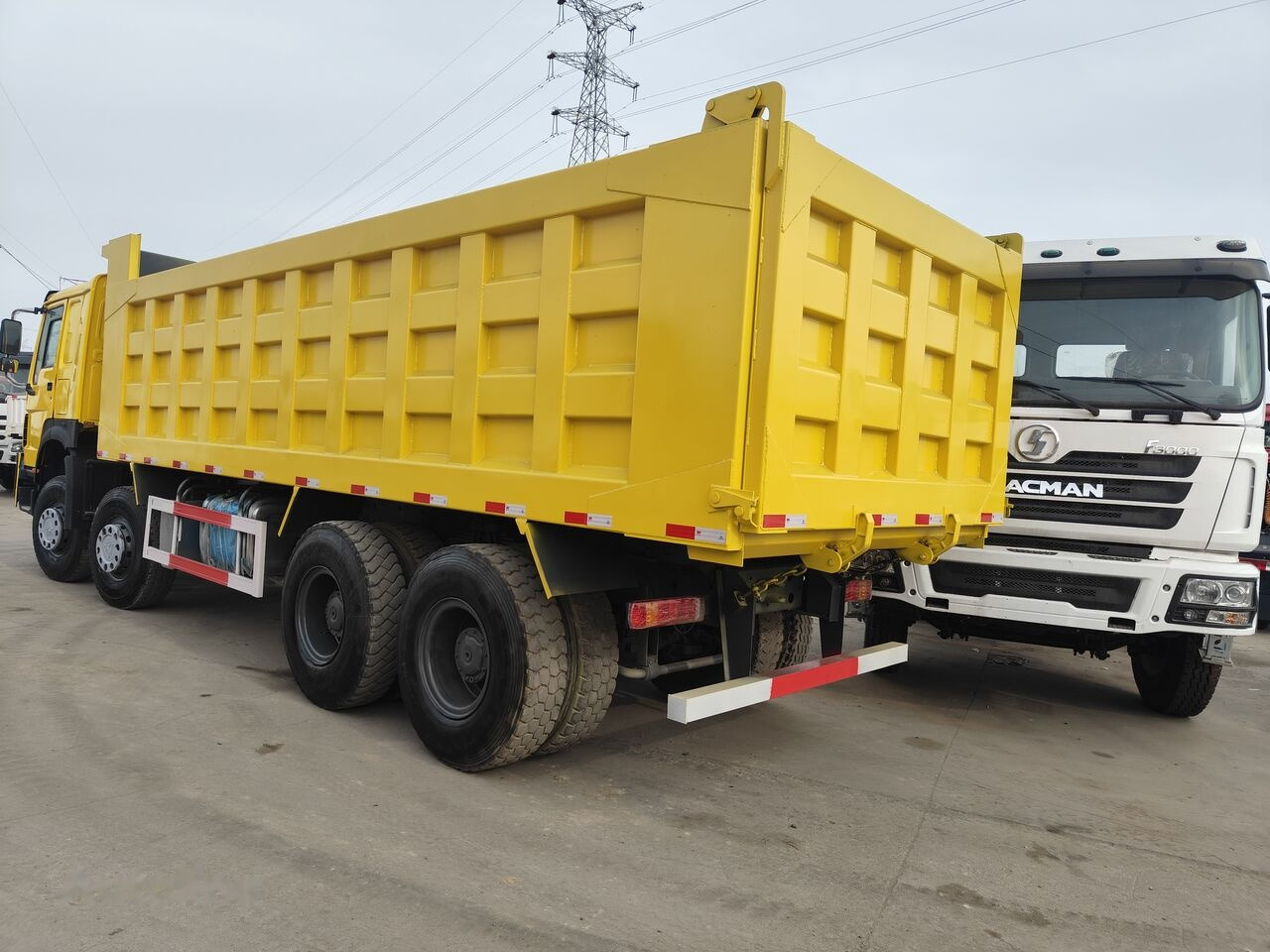 Howo 371 8*4 - Kipper vrachtwagen: afbeelding 1 Howo 371 8*4 - Kipper vrachtwagen: afbeelding 1