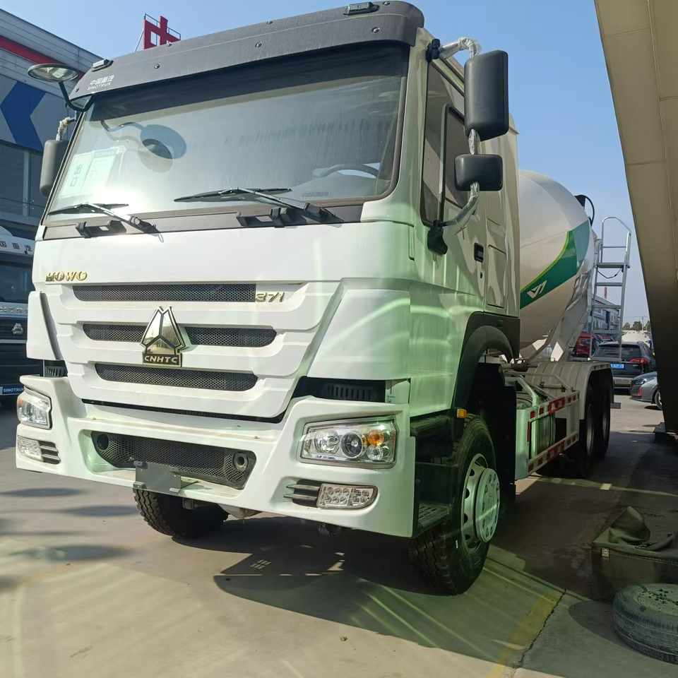 Howo HOWO 371 concrete truck 10CM3 - Betonmixer: afbeelding 2 Howo HOWO 371 concrete truck 10CM3 - Betonmixer: afbeelding 2