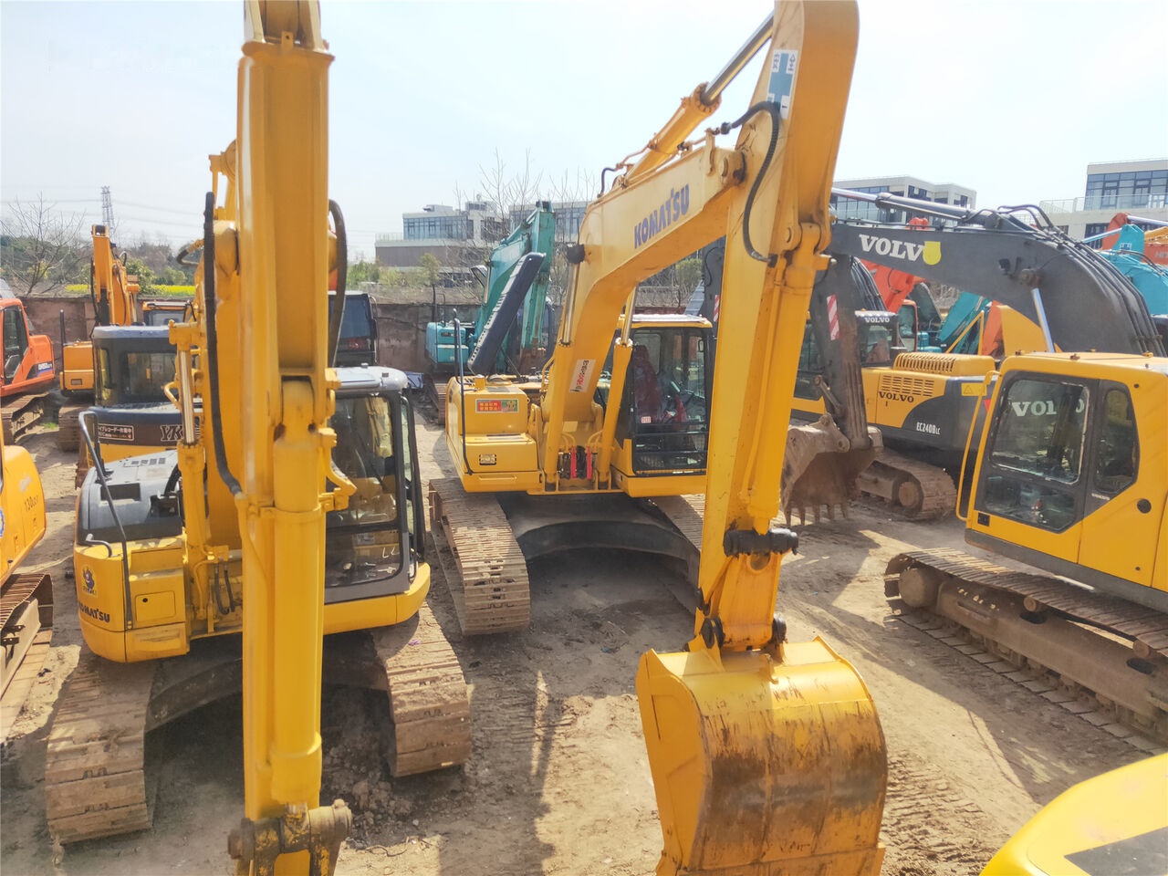 Komatsu PC200-7 - Rupsgraafmachine: afbeelding 3 Komatsu PC200-7 - Rupsgraafmachine: afbeelding 3