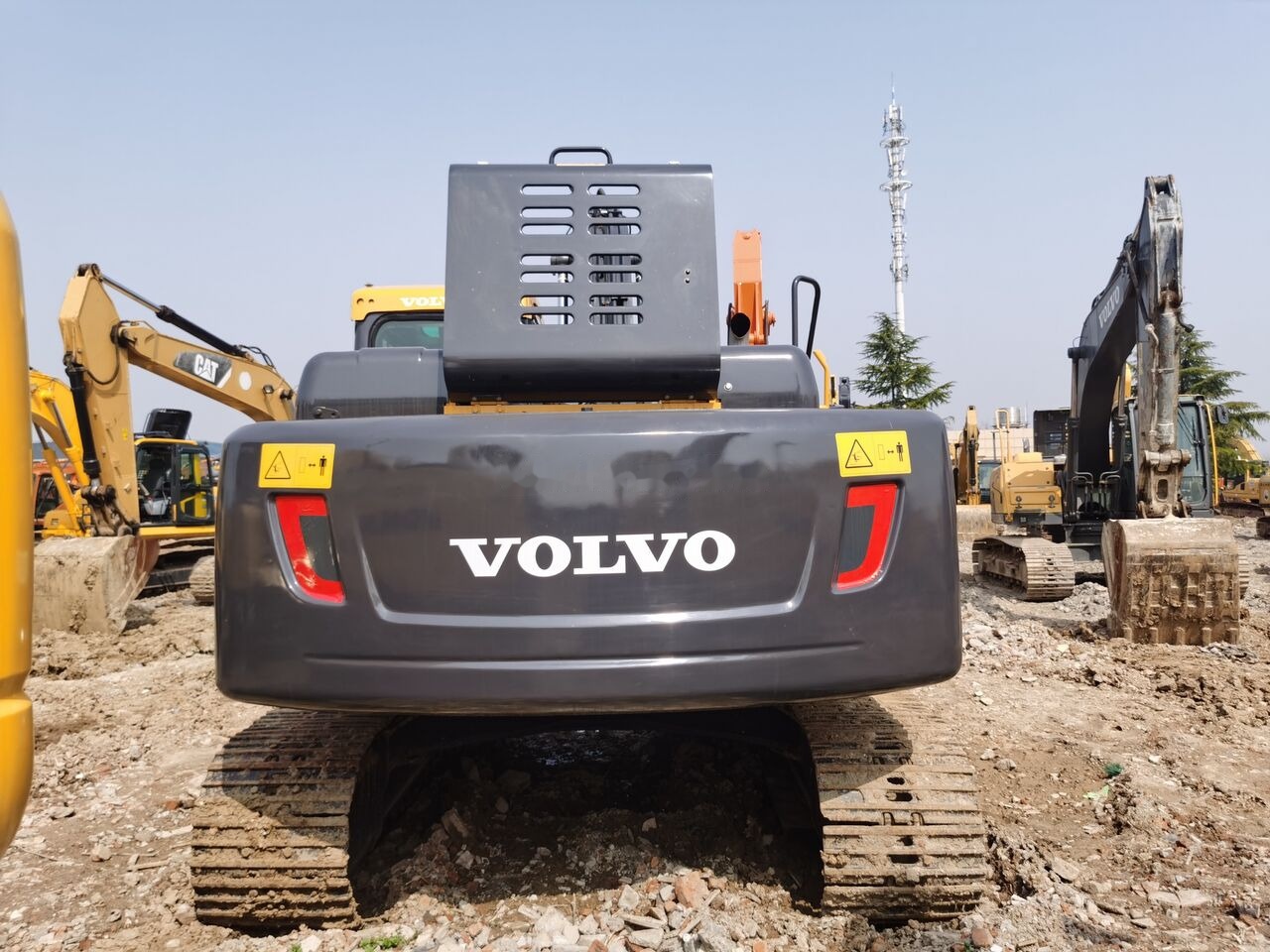Volvo EC220 - Rupsgraafmachine: afbeelding 2 Volvo EC220 - Rupsgraafmachine: afbeelding 2