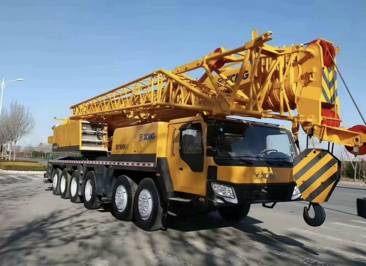 XCMG QY100K - Mobiele kraan: afbeelding 2 XCMG QY100K - Mobiele kraan: afbeelding 2