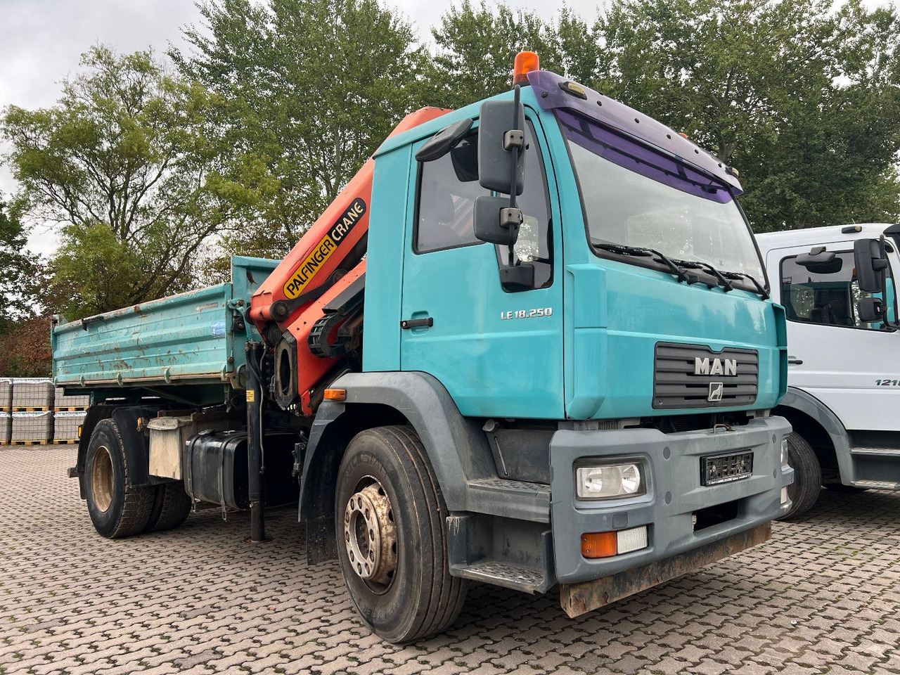 MAN 18.250 Palfinger 11502 - Kipper vrachtwagen, Kraanwagen: afbeelding 2 MAN 18.250 Palfinger 11502 - Kipper vrachtwagen, Kraanwagen: afbeelding 2