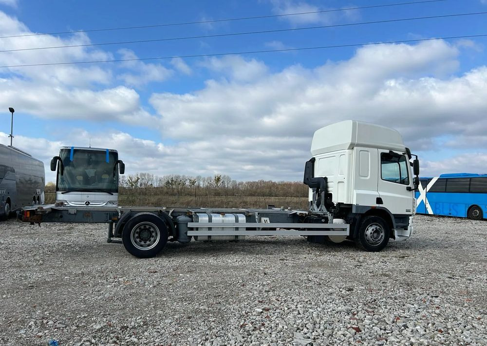 DAF CF75.310 - Chassis vrachtwagen: afbeelding 2 DAF CF75.310 - Chassis vrachtwagen: afbeelding 2