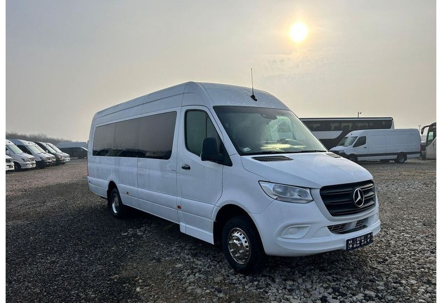 Mercedes-Benz V6 , 24 + 4 osobowy , Turystyczny - Minibus, Personenvervoer: afbeelding 1 Mercedes-Benz V6 , 24 + 4 osobowy , Turystyczny - Minibus, Personenvervoer: afbeelding 1