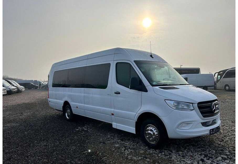 Mercedes-Benz V6 , 24 + 4 osobowy , Turystyczny - Minibus, Personenvervoer: afbeelding 2 Mercedes-Benz V6 , 24 + 4 osobowy , Turystyczny - Minibus, Personenvervoer: afbeelding 2