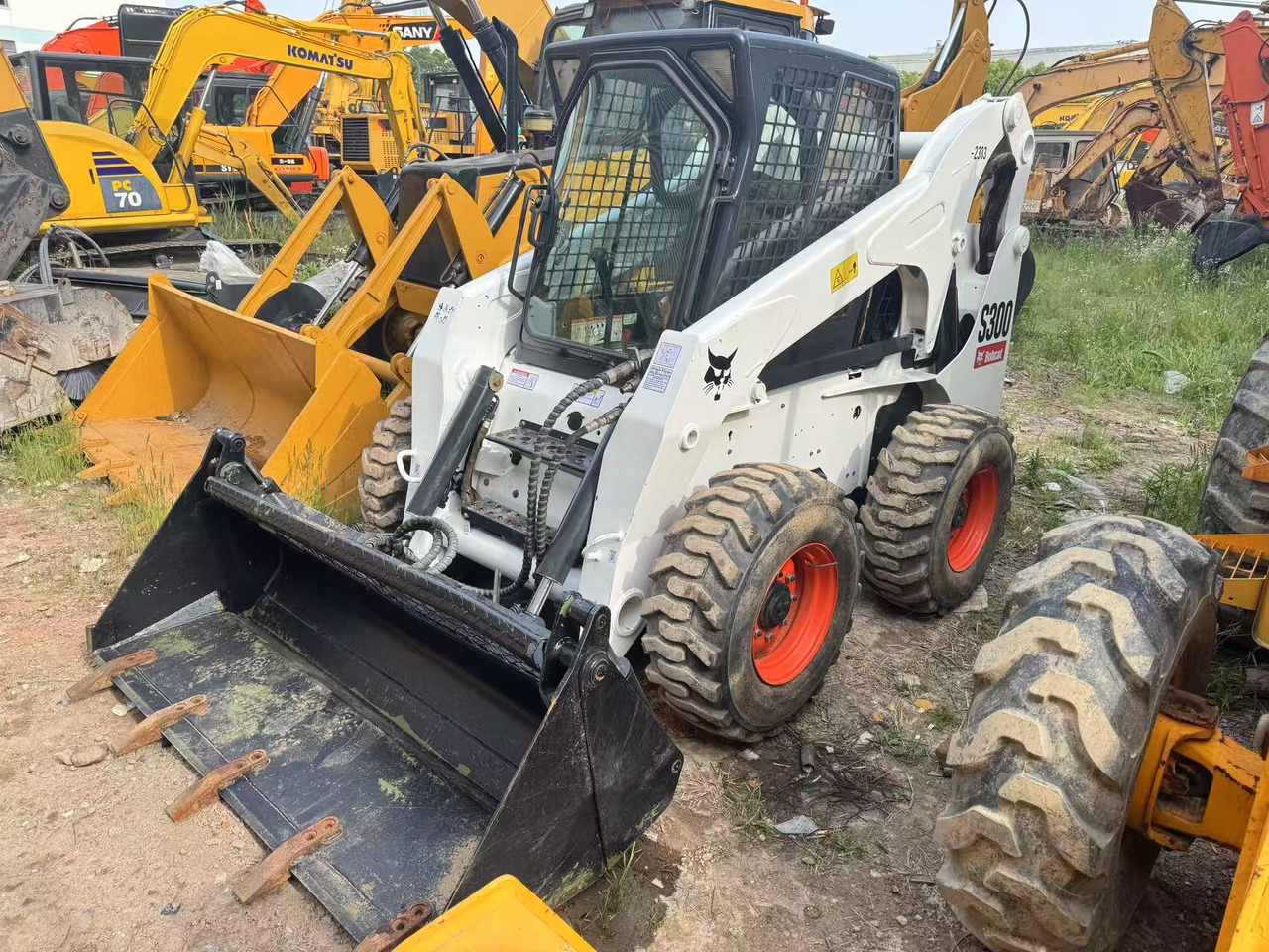 BOBCAT S300 - Graaflaadmachine: afbeelding 1 BOBCAT S300 - Graaflaadmachine: afbeelding 1