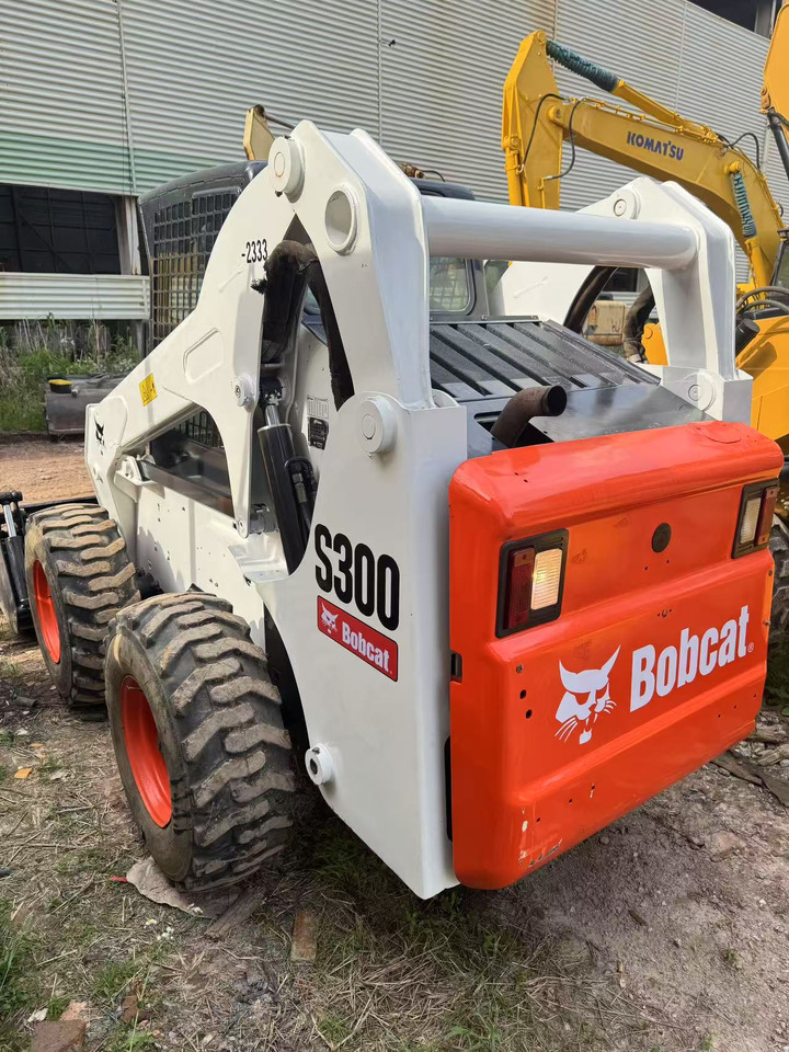 BOBCAT S300 - Graaflaadmachine: afbeelding 2 BOBCAT S300 - Graaflaadmachine: afbeelding 2