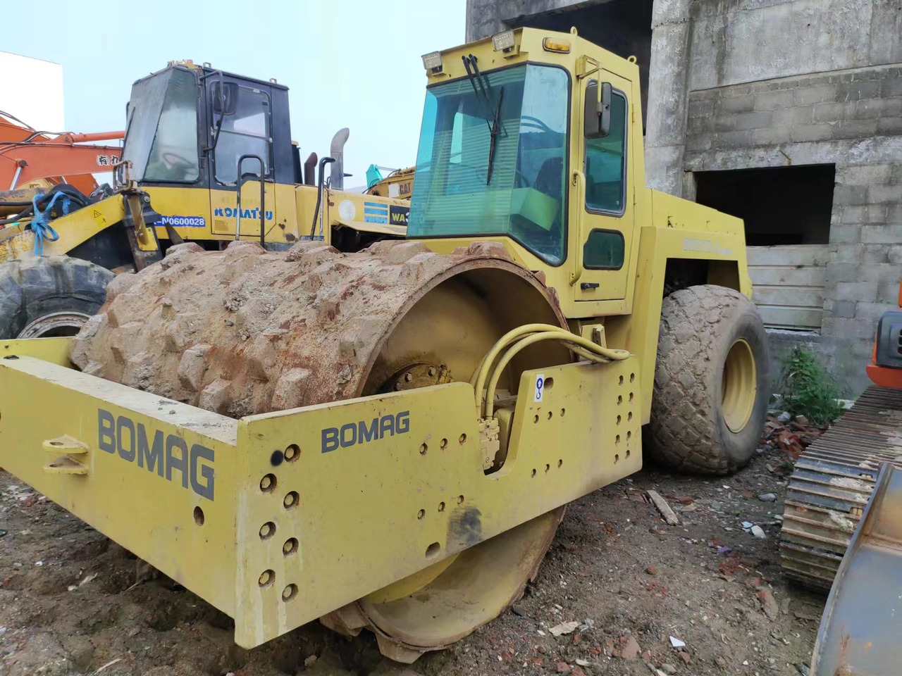 BOMAG BW 217D-2 - Schapenpootwals/ Grondverdichter: afbeelding 2 BOMAG BW 217D-2 - Schapenpootwals/ Grondverdichter: afbeelding 2