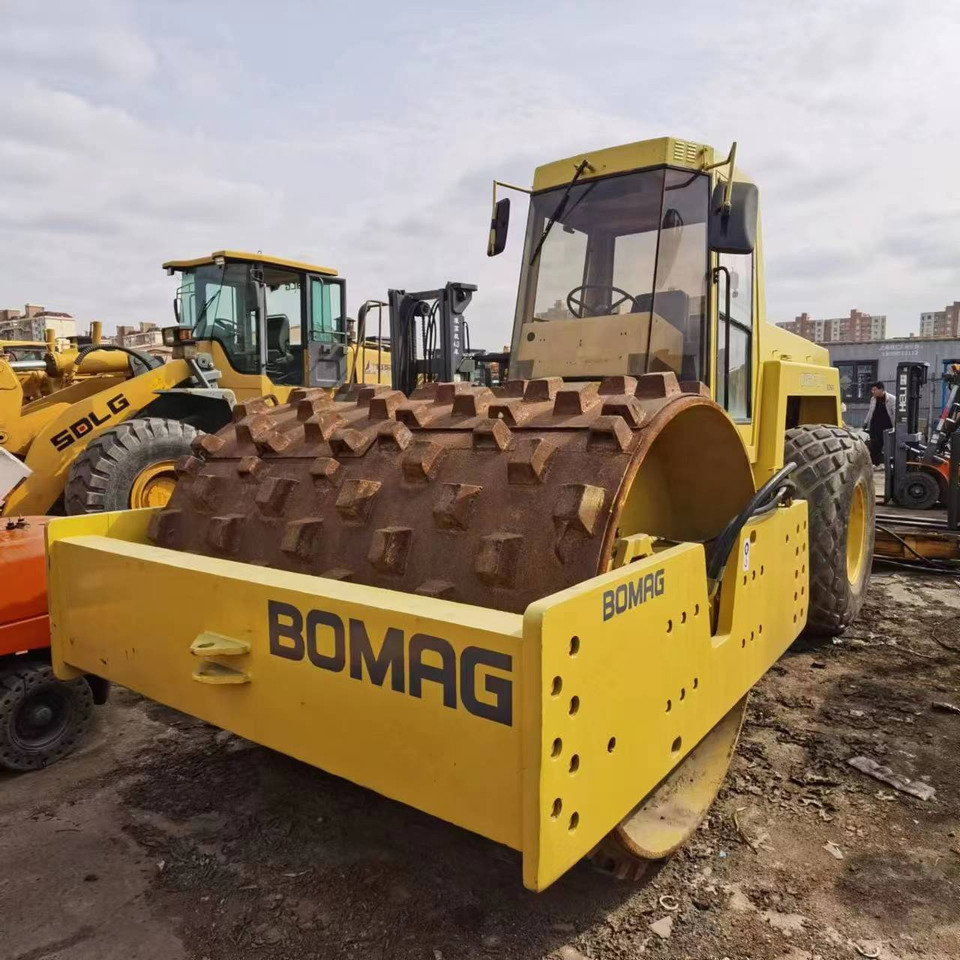 BOMAG BW217D-2 - Schapenpootwals/ Grondverdichter: afbeelding 1 BOMAG BW217D-2 - Schapenpootwals/ Grondverdichter: afbeelding 1