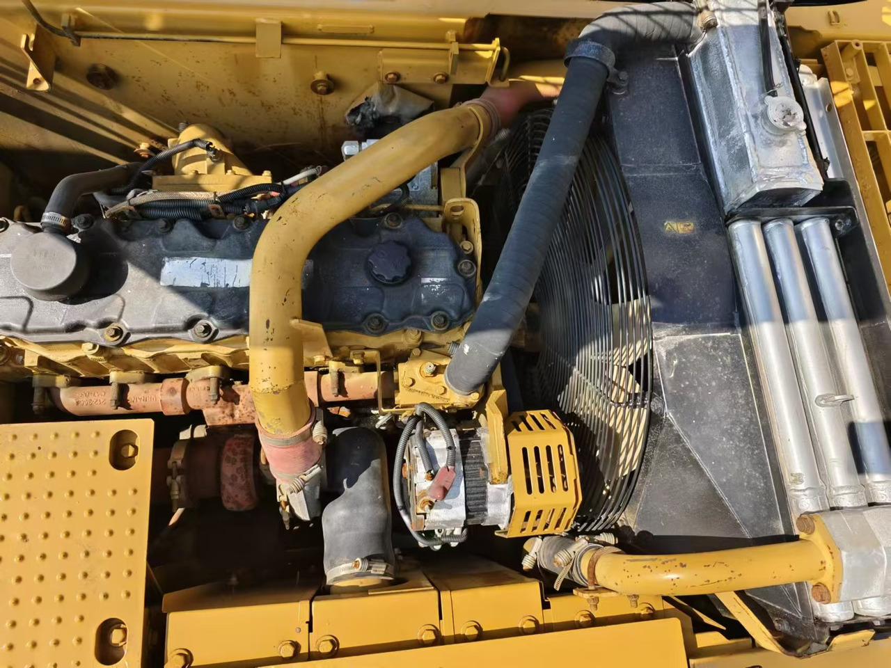 CAT 330D2 - Rupsgraafmachine: afbeelding 5 CAT 330D2 - Rupsgraafmachine: afbeelding 5