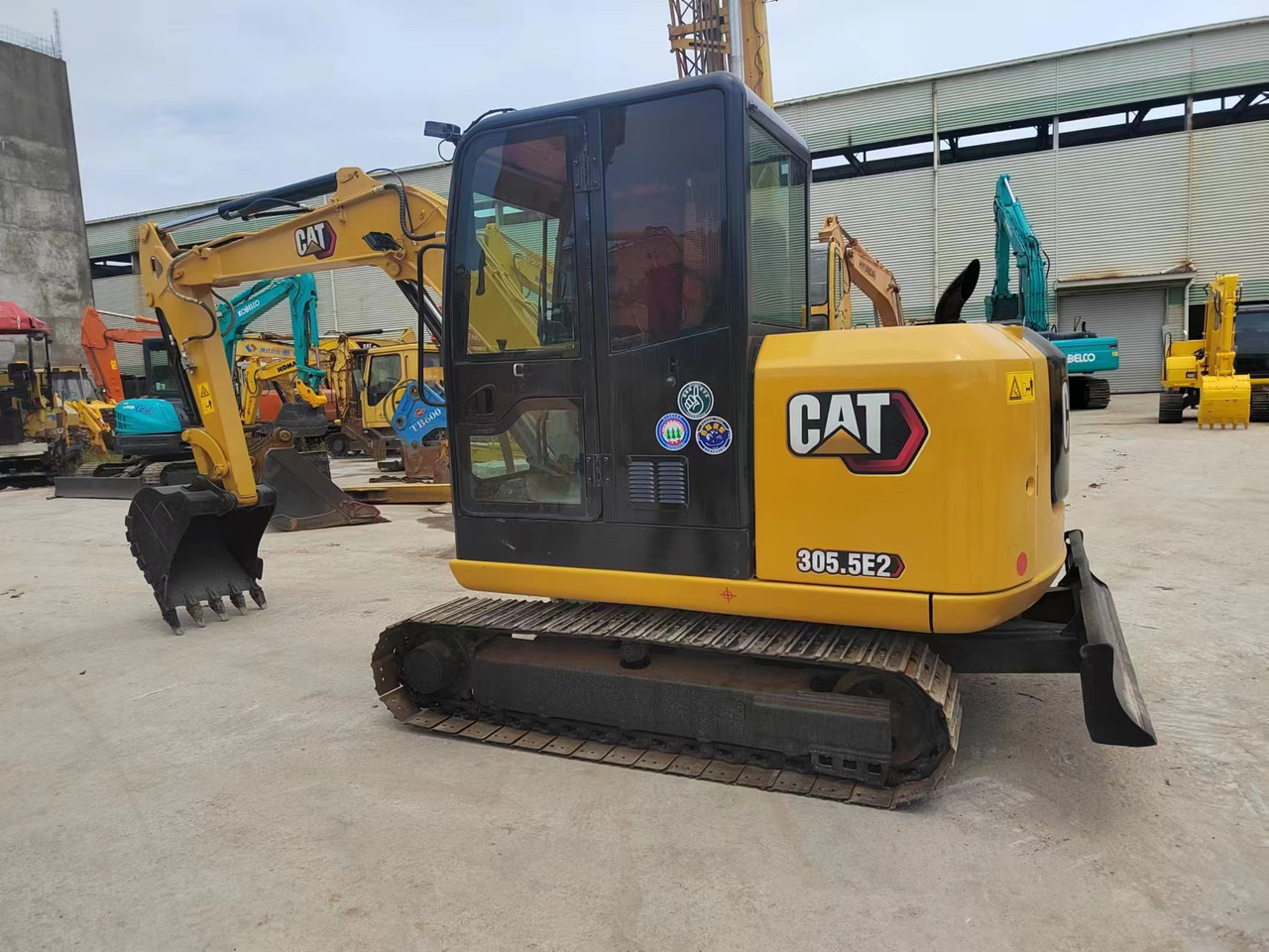 CATERPILLAR 305.5E2 - Minigraafmachine: afbeelding 3 CATERPILLAR 305.5E2 - Minigraafmachine: afbeelding 3