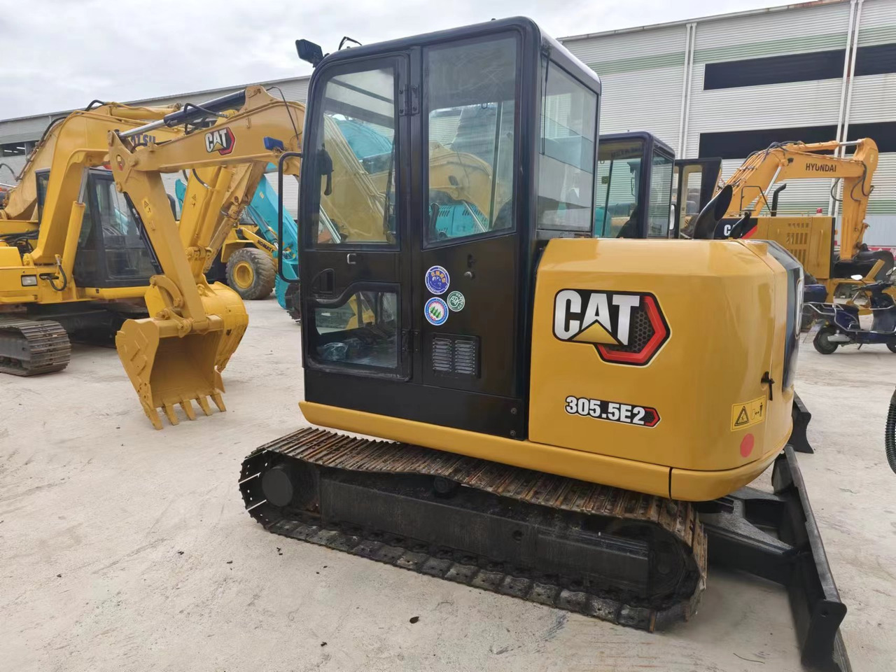 CATERPILLAR 305.5e2 - Rupsgraafmachine: afbeelding 1 CATERPILLAR 305.5e2 - Rupsgraafmachine: afbeelding 1
