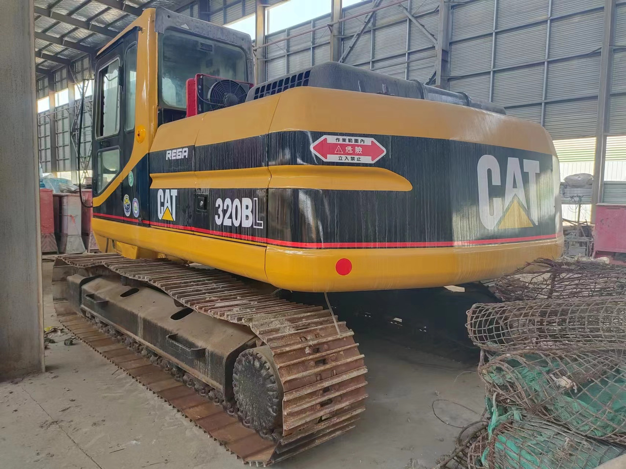 CATERPILLAR 320BL - Rupsgraafmachine: afbeelding 2 CATERPILLAR 320BL - Rupsgraafmachine: afbeelding 2
