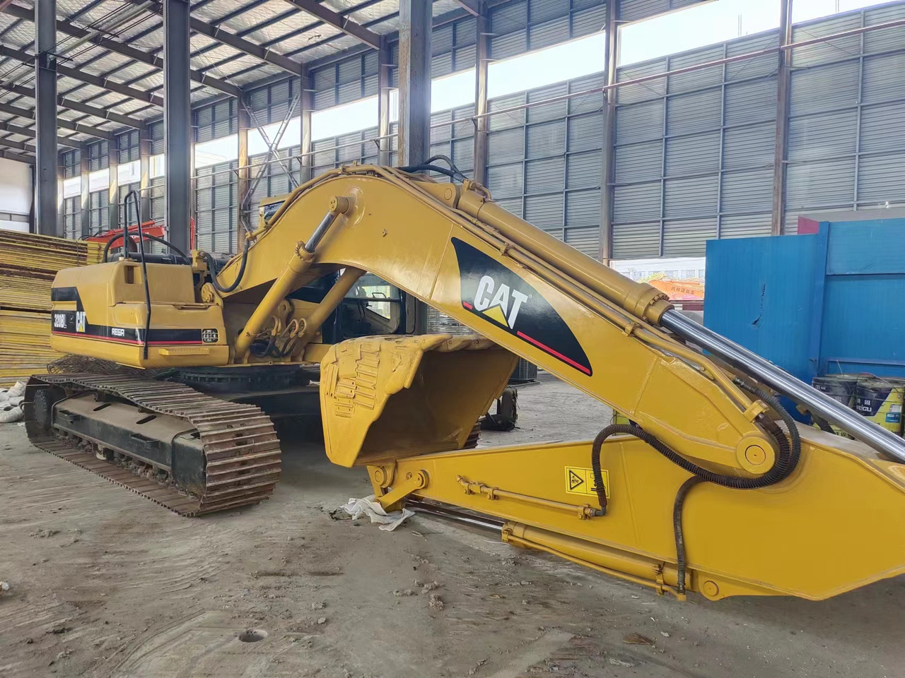 CATERPILLAR 320BL - Rupsgraafmachine: afbeelding 2 CATERPILLAR 320BL - Rupsgraafmachine: afbeelding 2