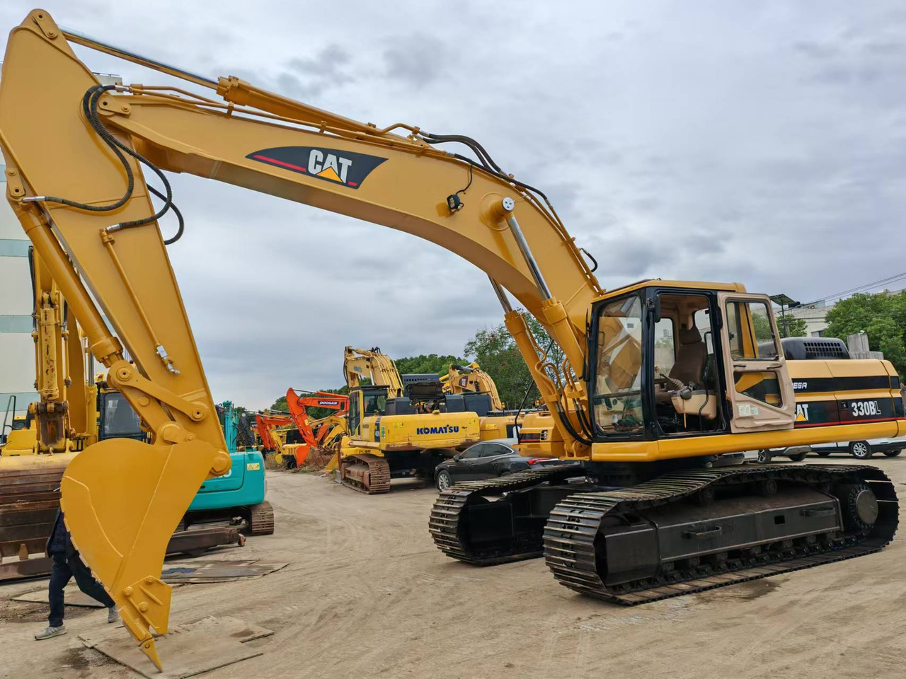 CATERPILLAR 330BL - Rupsgraafmachine: afbeelding 1 CATERPILLAR 330BL - Rupsgraafmachine: afbeelding 1