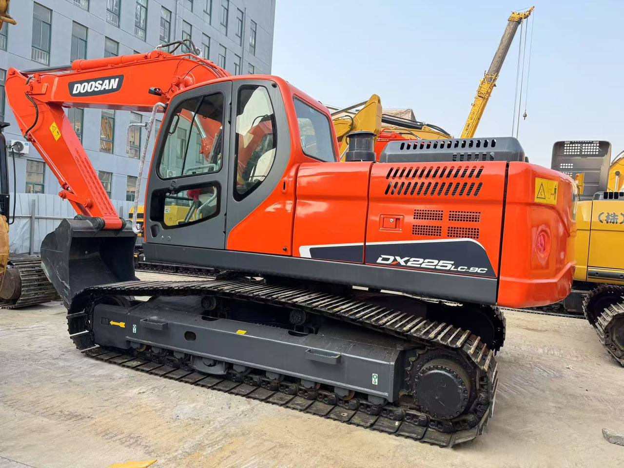 DOOSAN DX225 - Rupsgraafmachine: afbeelding 5 DOOSAN DX225 - Rupsgraafmachine: afbeelding 5