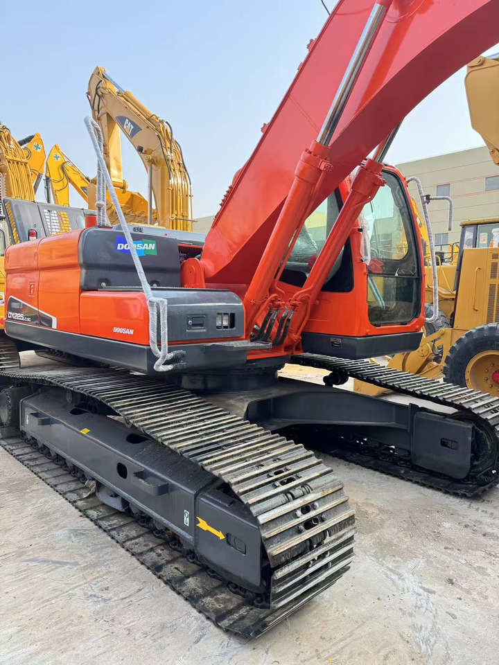 DOOSAN DX225 - Rupsgraafmachine: afbeelding 2 DOOSAN DX225 - Rupsgraafmachine: afbeelding 2