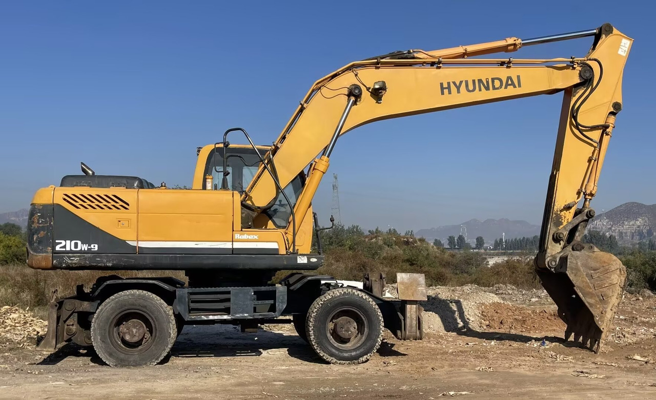 HYUNDAI 210W-9 - Mobiele graafmachine: afbeelding 2 HYUNDAI 210W-9 - Mobiele graafmachine: afbeelding 2