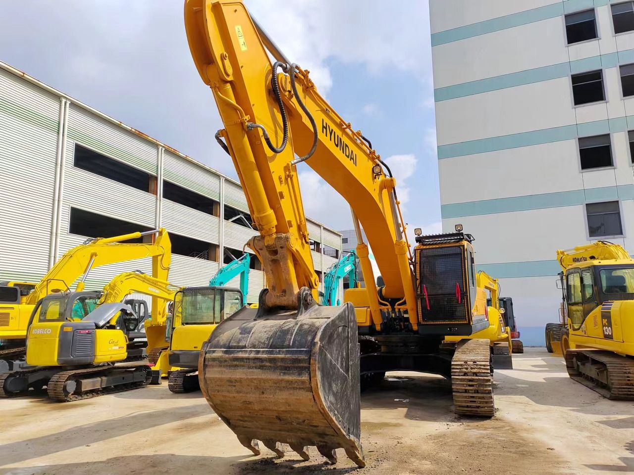 HYUNDAI R385LC-9T R305 R220 - Rupsgraafmachine: afbeelding 2 HYUNDAI R385LC-9T R305 R220 - Rupsgraafmachine: afbeelding 2