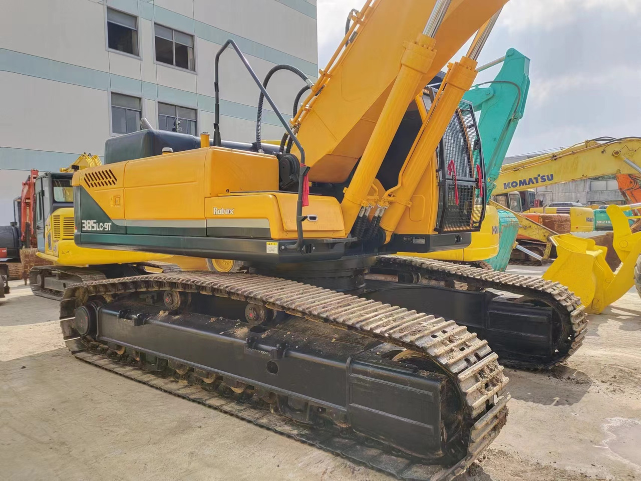 HYUNDAI R385LC-9T R305 R220 - Rupsgraafmachine: afbeelding 4 HYUNDAI R385LC-9T R305 R220 - Rupsgraafmachine: afbeelding 4