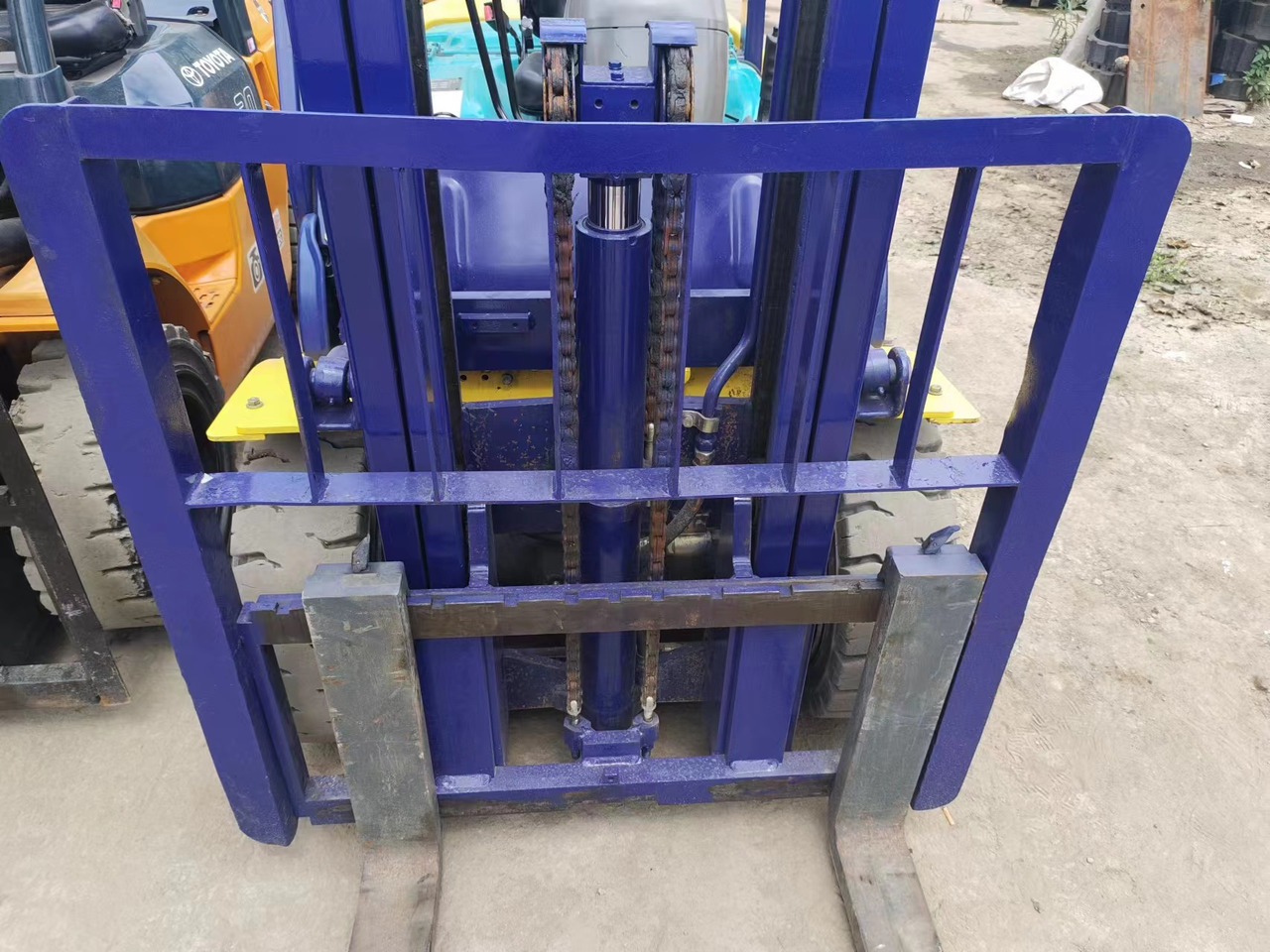 KOMATSU FD30 - Diesel heftruck: afbeelding 3 KOMATSU FD30 - Diesel heftruck: afbeelding 3