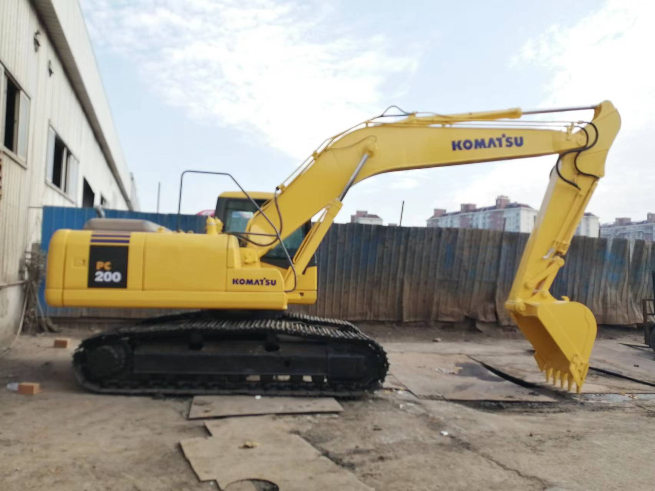 KOMATSU PC200-7 - Rupsgraafmachine: afbeelding 1 KOMATSU PC200-7 - Rupsgraafmachine: afbeelding 1