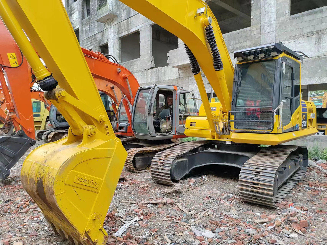 KOMATSU PC200-8 - Rupsgraafmachine: afbeelding 5 KOMATSU PC200-8 - Rupsgraafmachine: afbeelding 5
