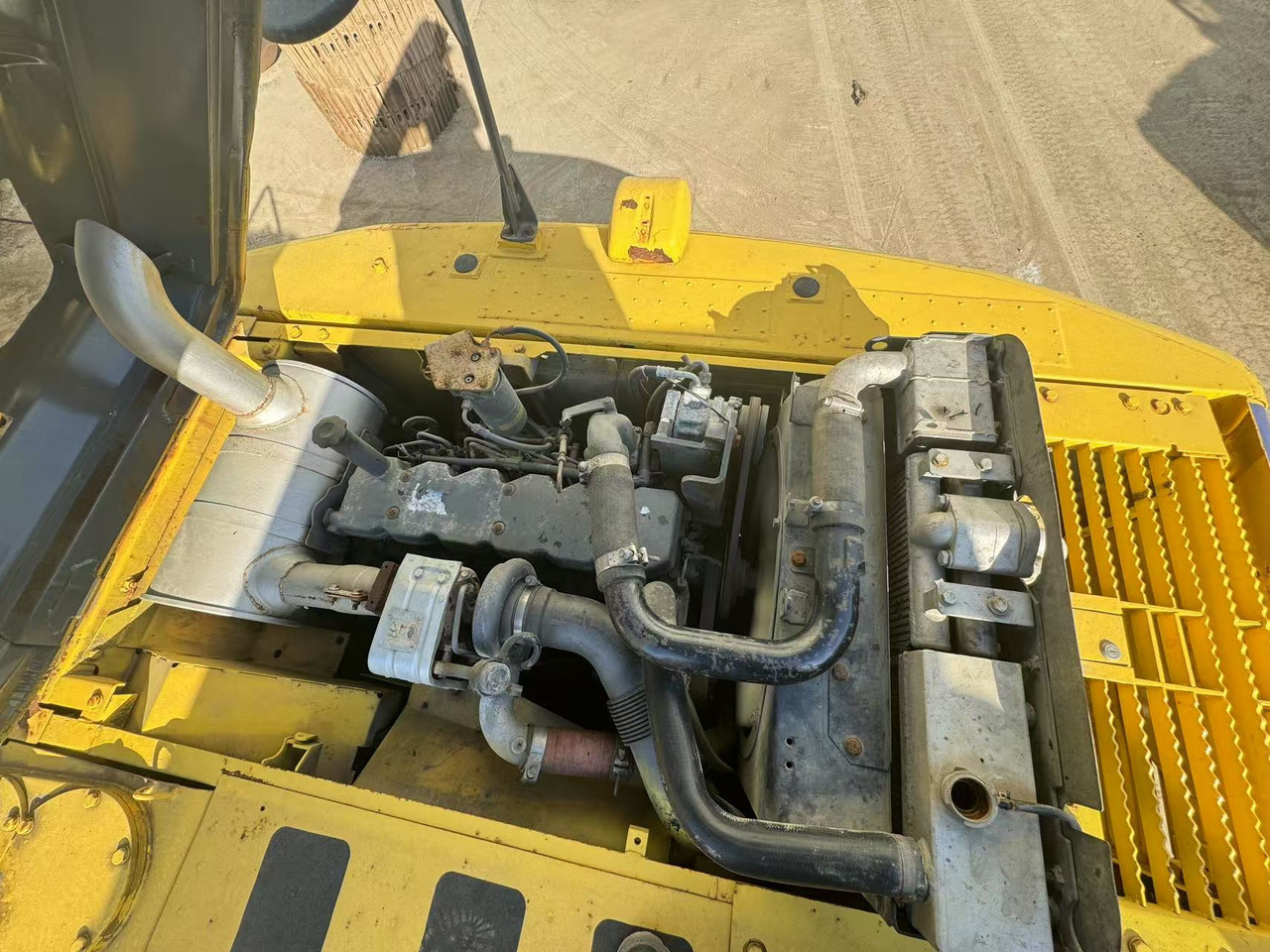 KOMATSU PC200-8 - Rupsgraafmachine: afbeelding 5 KOMATSU PC200-8 - Rupsgraafmachine: afbeelding 5