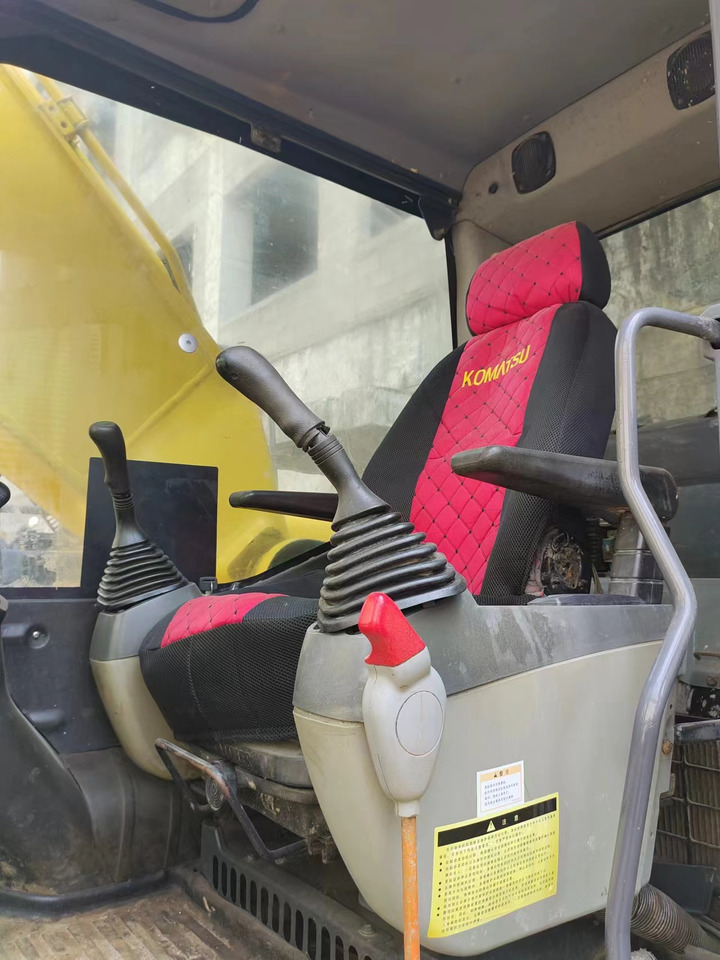 KOMATSU PC200-8 - Rupsgraafmachine: afbeelding 3 KOMATSU PC200-8 - Rupsgraafmachine: afbeelding 3
