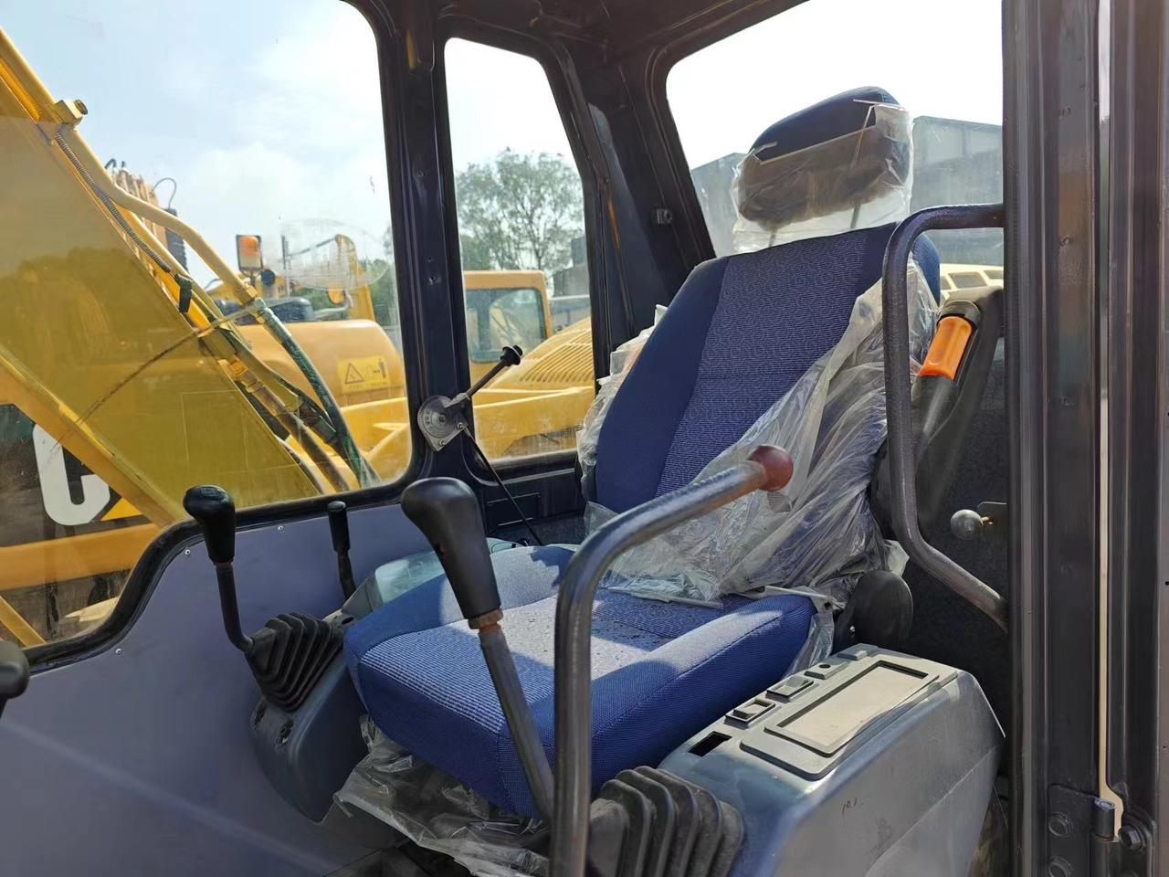 KOMATSU PC60-7 PC56 PC60 - Minigraafmachine: afbeelding 2 KOMATSU PC60-7 PC56 PC60 - Minigraafmachine: afbeelding 2