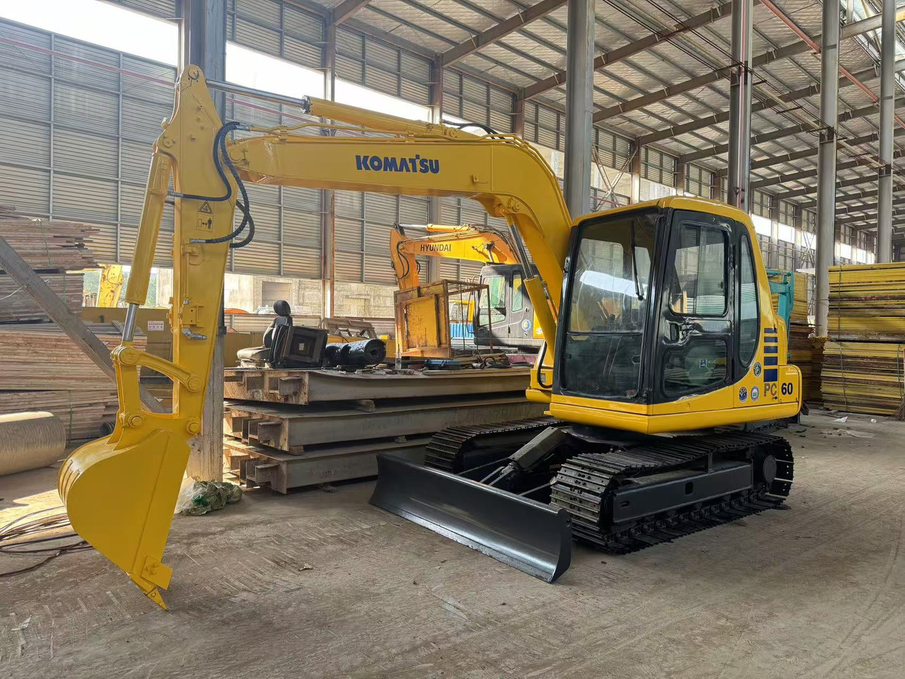 KOMATSU PC60-7 PC60 - Minigraafmachine: afbeelding 1 KOMATSU PC60-7 PC60 - Minigraafmachine: afbeelding 1