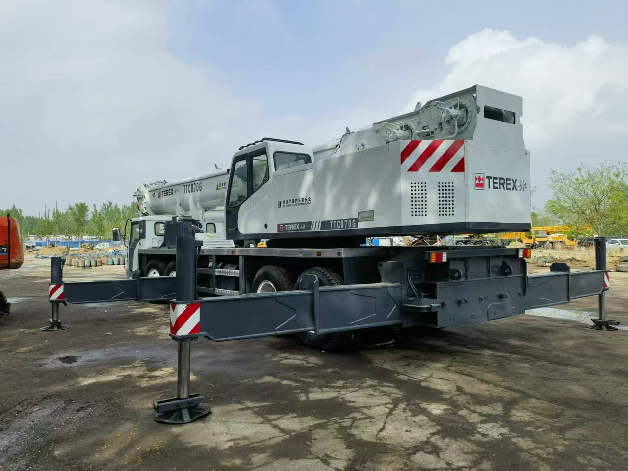 TEREX CHANGJIANG 70Ton - Mobiele kraan: afbeelding 2 TEREX CHANGJIANG 70Ton - Mobiele kraan: afbeelding 2