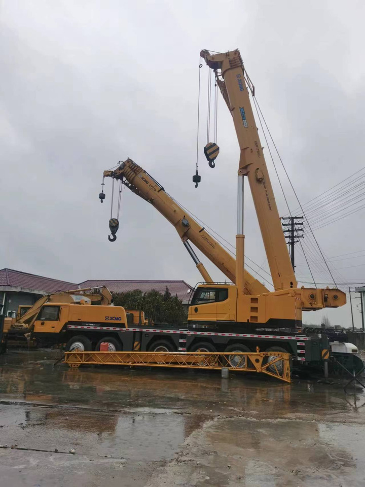 XCMG QY100K - Mobiele kraan: afbeelding 1 XCMG QY100K - Mobiele kraan: afbeelding 1