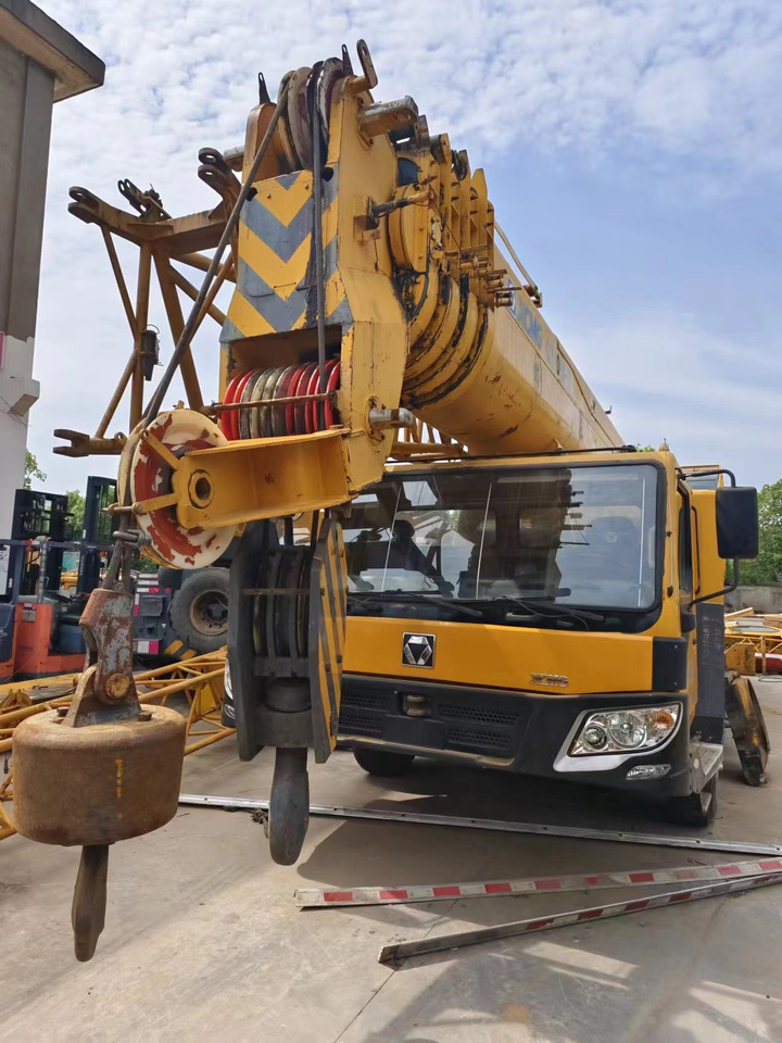 XCMG QY100K-Ⅱ QY100K 100tons - Mobiele kraan: afbeelding 1 XCMG QY100K-Ⅱ QY100K 100tons - Mobiele kraan: afbeelding 1