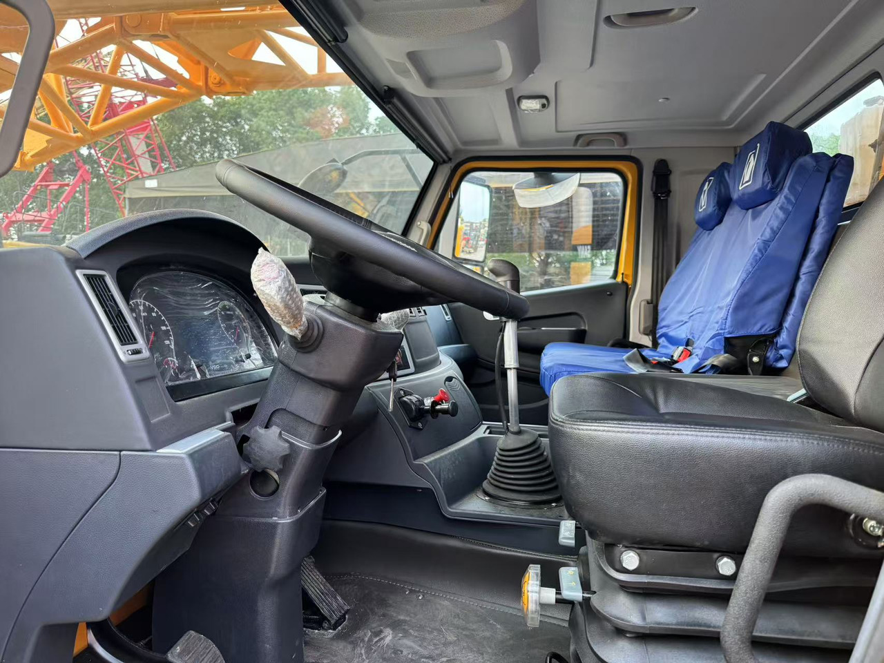 XCMG QY70K - Mobiele kraan: afbeelding 5 XCMG QY70K - Mobiele kraan: afbeelding 5