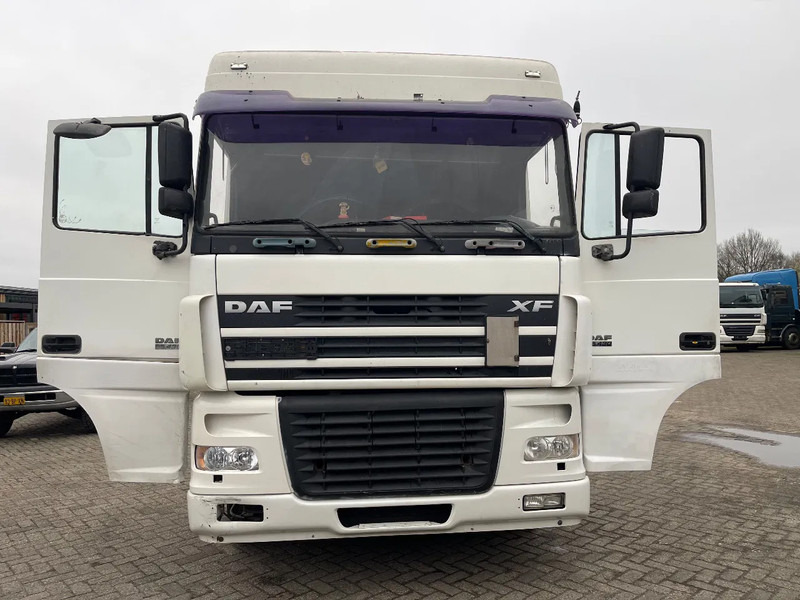 DAF XF 95.430 Tractor - Trekker: afbeelding 2 DAF XF 95.430 Tractor - Trekker: afbeelding 2