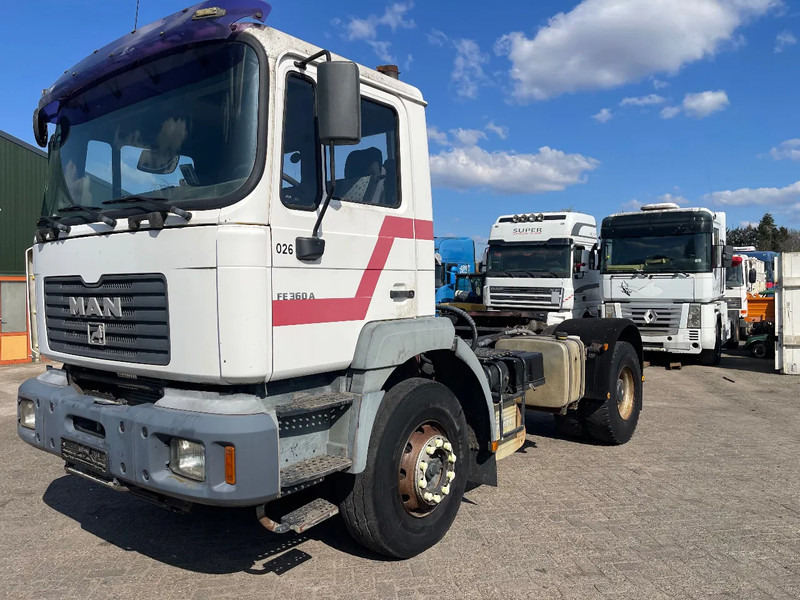 MAN 19 Spring Spring TRACTOR UNIT - Trekker: afbeelding 3 MAN 19 Spring Spring TRACTOR UNIT - Trekker: afbeelding 3
