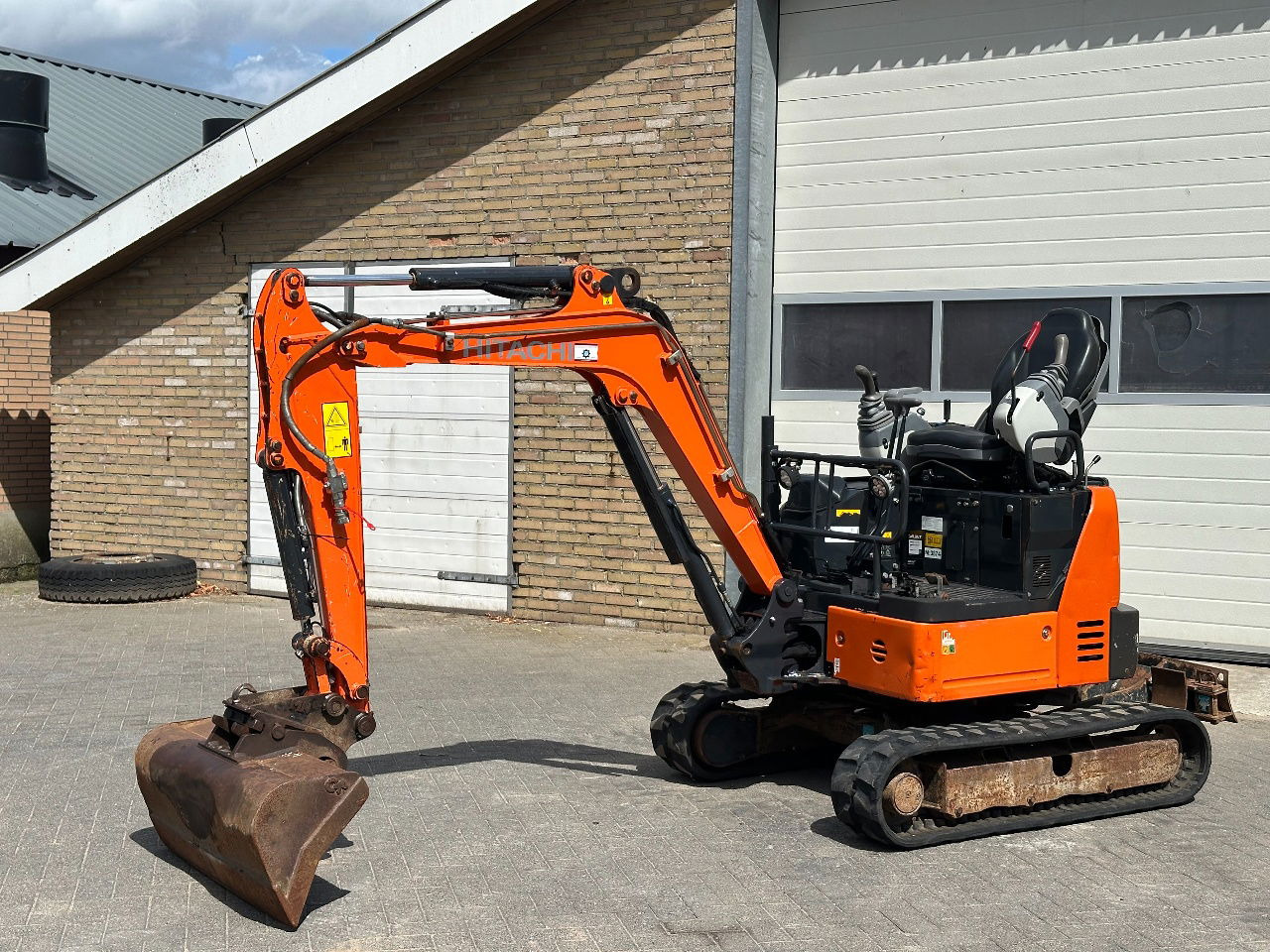 Hitachi ZX19U-6 YR - Minigraafmachine: afbeelding 1 Hitachi ZX19U-6 YR - Minigraafmachine: afbeelding 1