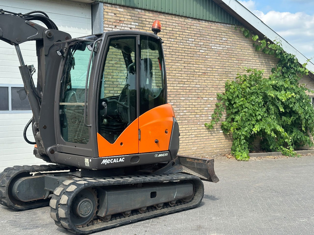 Mecalac 6MCR - Minigraafmachine: afbeelding 4 Mecalac 6MCR - Minigraafmachine: afbeelding 4